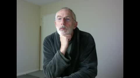 Snapshot of taliesin4321 chatting on December 1, 7:41 pm Jack Pierrot online show from December 1, 7:41 pm