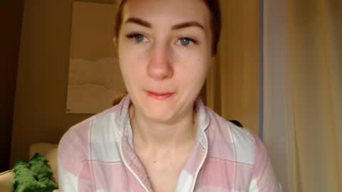  Kira  online show from January 3, 6:11 am