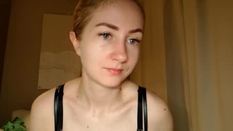  Kira  online show from January 9, 6:27 am