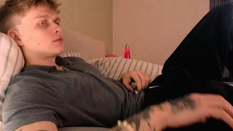 Snapshot of talkinghead7 chatting on October 6, 11:18 am Colin online show from October 6, 11:18 am