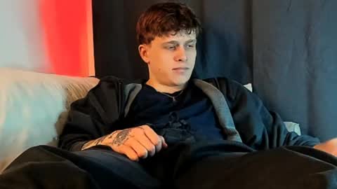 Colin online show from April 21, 6:23 pm