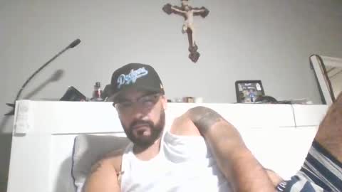 Snapshot of talllatino310 chatting on September 18, 9:33 am talllatino310 online show from September 18, 9:33 am