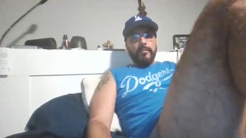 Snapshot of talllatino310 chatting on October 2, 5:58 am talllatino310 online show from October 2, 5:58 am