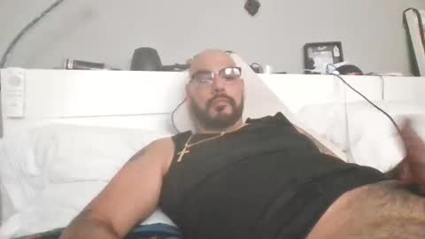 Snapshot of talllatino310 chatting on November 8, 8:40 pm talllatino310 online show from November 8, 8:40 pm