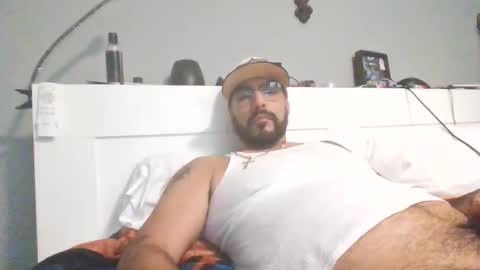 Snapshot of talllatino310 chatting on November 13, 7:35 pm talllatino310 online show from November 13, 7:35 pm