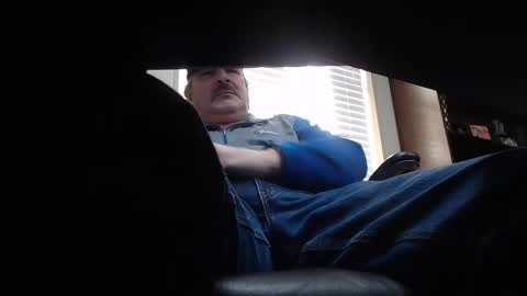 Snapshot of talltexxxan chatting on December 3, 8:39 pm talltexxxan online show from December 3, 8:39 pm