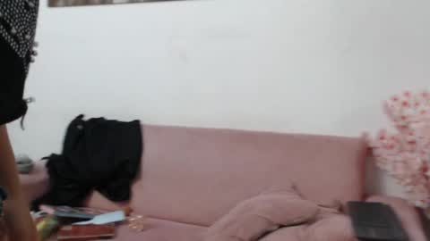Hi im sara online show from May 1, 12:43 pm
