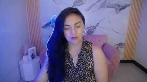 Snapshot of tamara_ch1 chatting on November 20, 3:18 am tamara_ch1 online show from November 20, 3:18 am