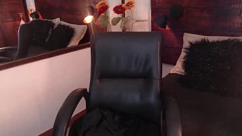    online show from February 13, 9:38 pm