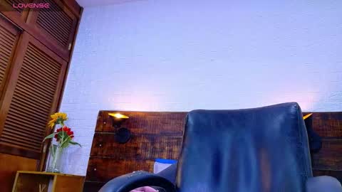    online show from December 16, 11:48 am