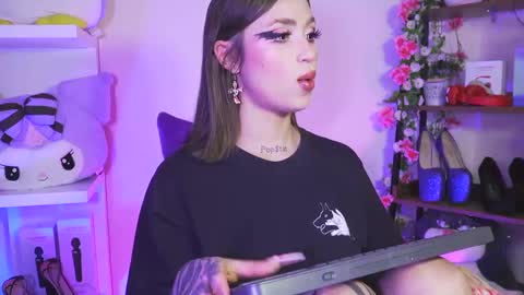 Cami 3 online show from January 24, 12:52 pm