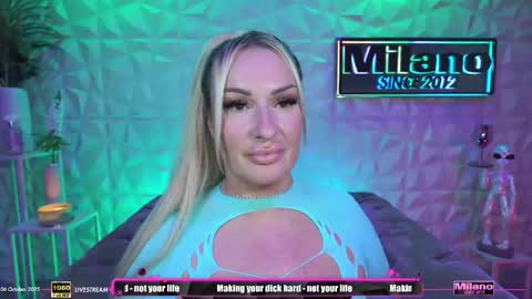 Snapshot of tamaramilano chatting on October 6, 8:23 am TamaraMilano online show from October 6, 8:23 am