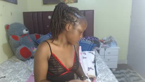 Snapshot of tamela_1 chatting on November 5, 5:40 am tamela online show from November 5, 5:40 am