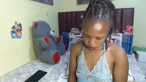 Snapshot of tamela_1 chatting on November 7, 3:39 am tamela online show from November 7, 3:39 am