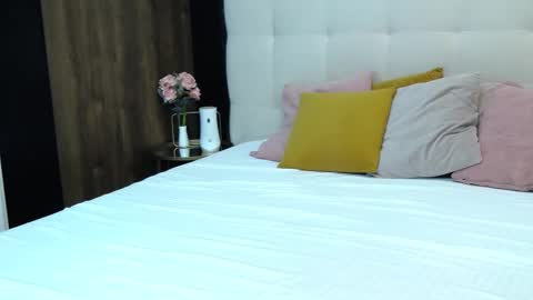 Snapshot of tamia_lou chatting on September 18, 11:01 am Tamia online show from September 18, 11:01 am