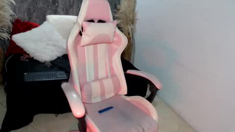 Snapshot of tammycooperr_ chatting on February 9, 5:50 am tammycooperr online show from February 9, 5:50 am