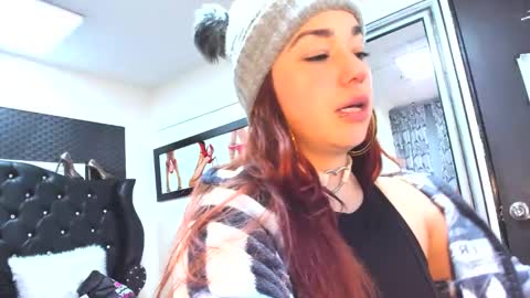 Snapshot of tammyparker_ chatting on December 22, 4:06 am Tammara online show from December 22, 4:06 am