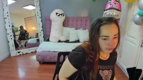 Snapshot of tammyparker_ chatting on October 1, 3:01 am Tammara online show from October 1, 3:01 am