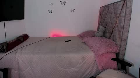 Snapshot of tania_rendon1 chatting on November 28, 9:56 am Tania online show from November 28, 9:56 am