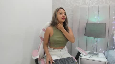 TaniaCarter online show from January 16, 11:48 am