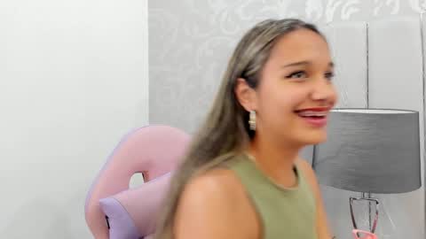 TaniaCarter online show from February 3, 6:17 pm