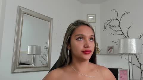 TaniaCarter online show from February 4, 8:59 pm