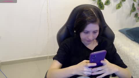 Snapshot of taniadevil_69 chatting on January 4, 2:25 pm Tania online show from January 4, 2:25 pm