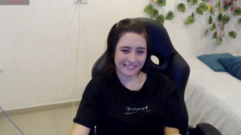 Snapshot of taniadevil_69 chatting on January 13, 3:36 pm Tania online show from January 13, 3:36 pm