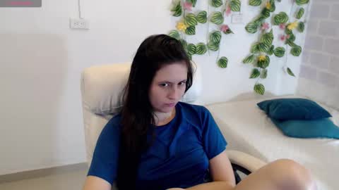 Tania  online show from November 21, 3:00 pm