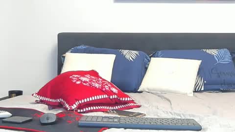 Snapshot of taniaforbs chatting on December 3, 8:06 pm taniaforbs online show from December 3, 8:06 pm