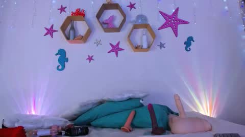 Snapshot of tanisha_curly chatting on December 1, 12:10 pm 3 Tanisha 3 online show from December 1, 12:10 pm