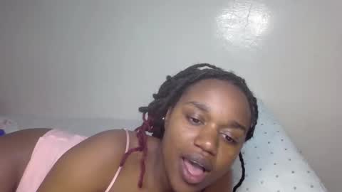 Snapshot of tannia004 chatting on December 3, 10:07 pm tania online show from December 3, 10:07 pm