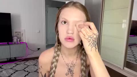 Alisa online show from February 4, 11:05 am