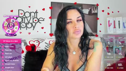 Snapshot of tara_bloss chatting on February 17, 3:47 am Tara online show from February 17, 3:47 am