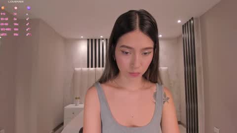 Snapshot of taralawrence chatting on September 22, 12:56 am Tara Lawrence online show from September 22, 12:56 am