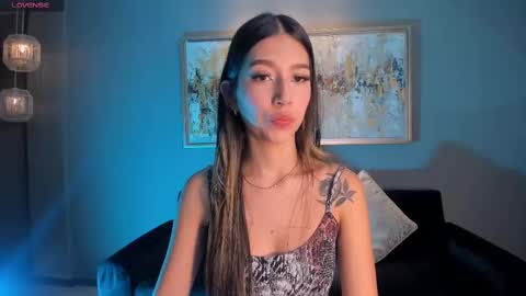 Snapshot of taralawrence chatting on October 7, 2:42 am Tara Lawrence online show from October 7, 2:42 am