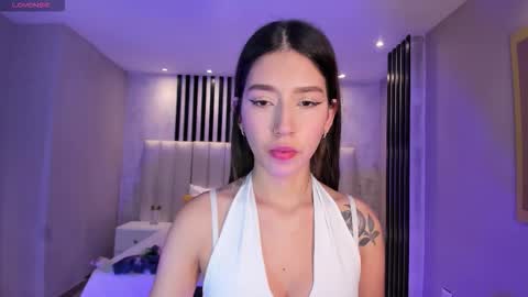 Snapshot of taralawrence chatting on December 2, 2:50 am Tara Lawrence online show from December 2, 2:50 am