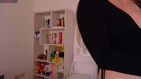 Tara White online show from March 5, 9:11 pm