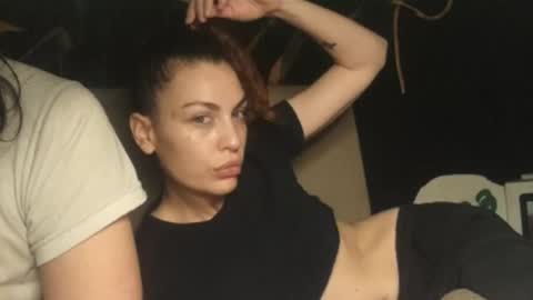 T  J   online show from March 3, 7:43 am