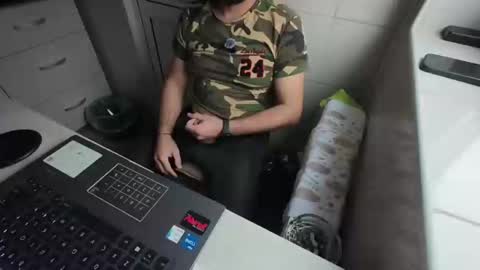 tarkan198 online show from February 15, 9:49 am