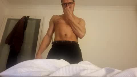 tartankingofscots online show from December 1, 8:14 pm