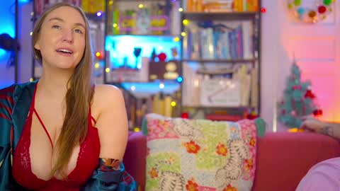 Vivian  Clark online show from December 2, 1:57 pm