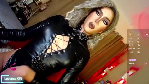 Snapshot of tasteaddict_ chatting on November 9, 8:12 am tasteaddict_ online show from November 9, 8:12 am