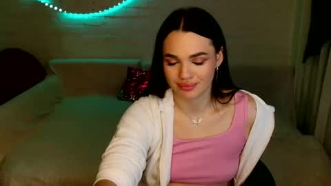 Snapshot of tasty_babyy chatting on November 18, 6:34 pm tasty_babyy online show from November 18, 6:34 pm