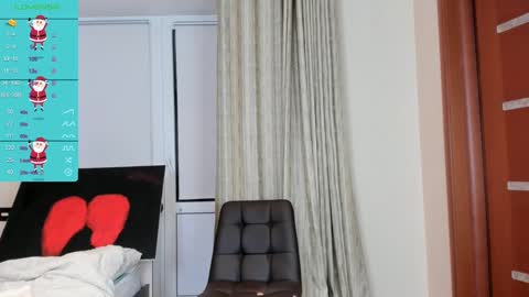 Snapshot of tate_west chatting on December 20, 3:42 pm Lizzy online show from December 20, 3:42 pm