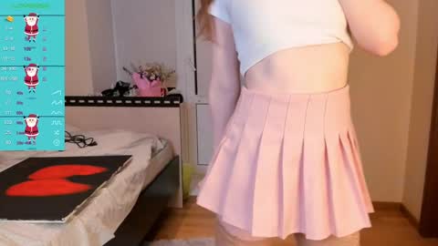 Snapshot of tate_west chatting on December 22, 1:11 pm Lizzy online show from December 22, 1:11 pm