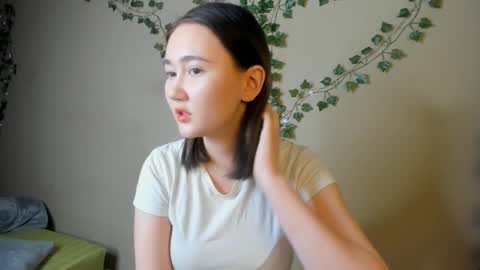 Snapshot of tate_west chatting on February 8, 3:52 am Lizzy online show from February 8, 3:52 am