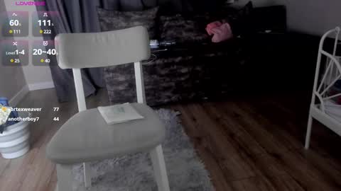 Snapshot of tate_west chatting on February 19, 6:10 pm Lizzy online show from February 19, 6:10 pm