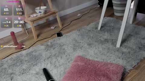 Snapshot of tate_west chatting on March 2, 7:56 pm Lizzy online show from March 2, 7:56 pm