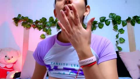 Snapshot of tati_cardenas chatting on October 1, 5:13 am AME online show from October 1, 5:13 am